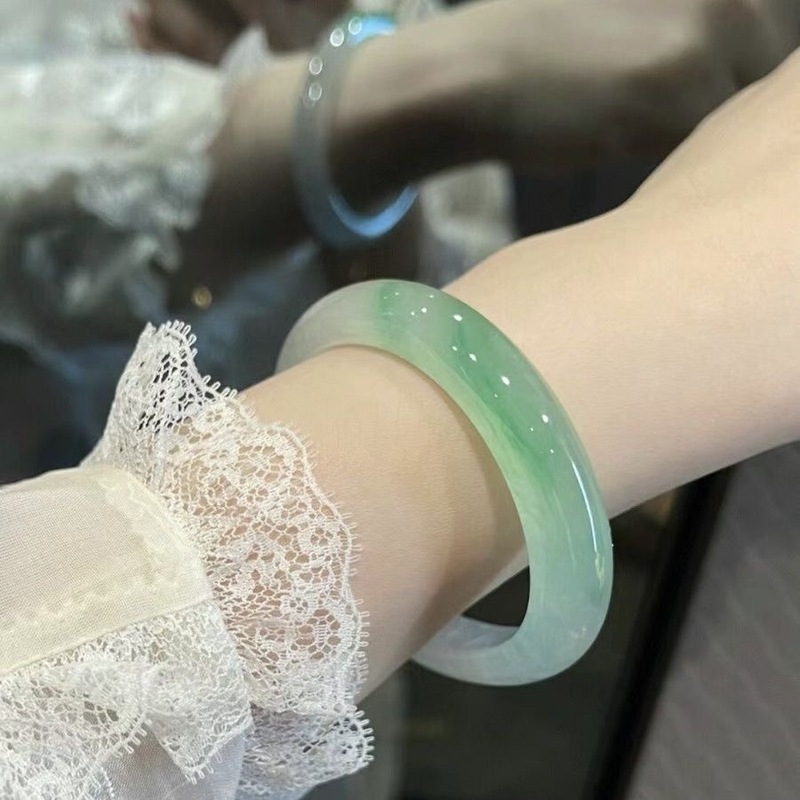 Bracelets - Myanmarees ijsjade met bloemmotieven, vintage ronde