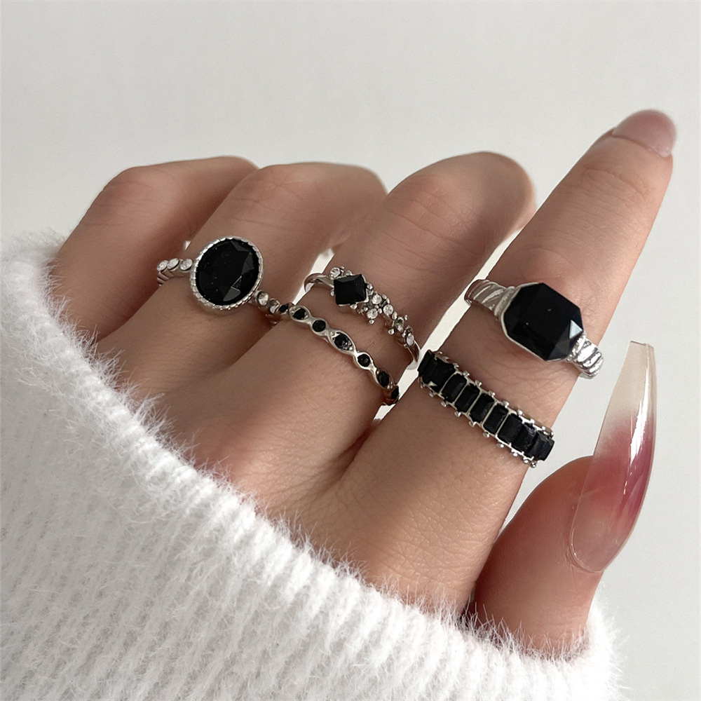 Vintage Punk Knuckle Rings Set - Retro zwarte kristallen ringset voor dames,