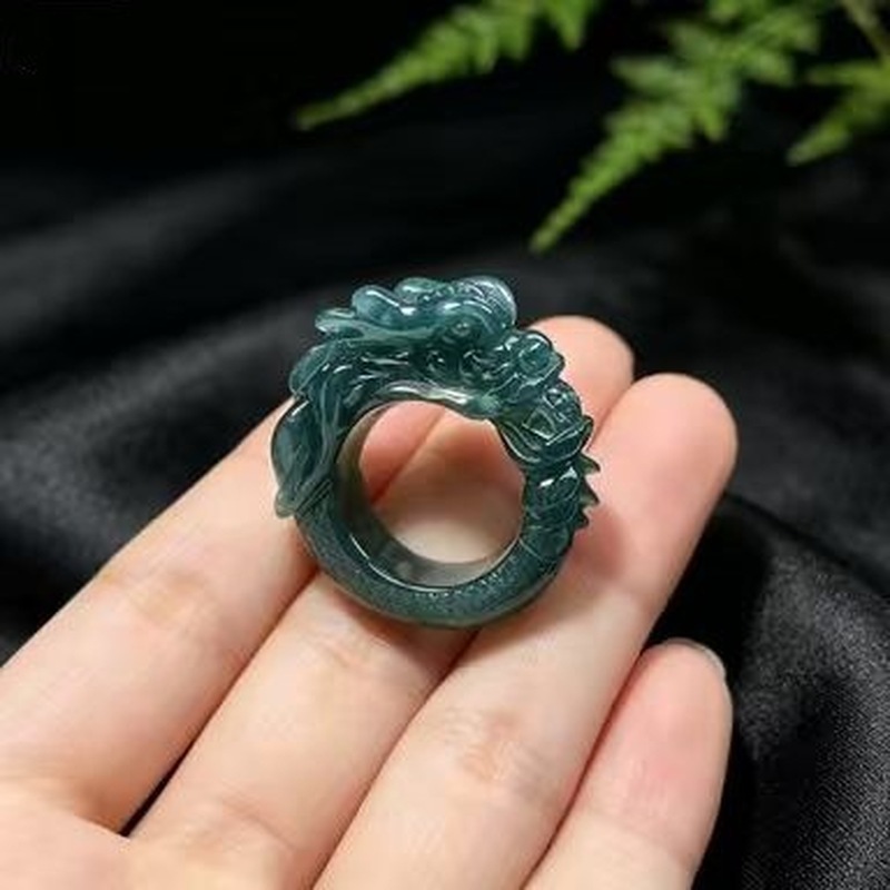 Jadeiet ring van A-kwaliteit,  - Rings recensie en prijs
