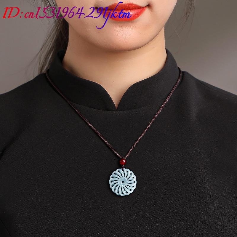 Burmese Jadeiet Bloemhanger Ke - Necklaces recensie en prijs